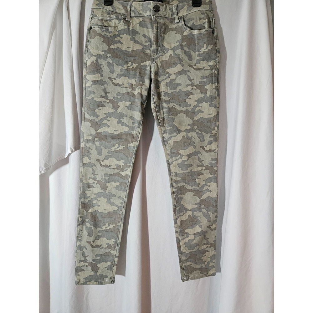 1822 Ladies Denim Camo Jeans Size 6 Skinny Leg